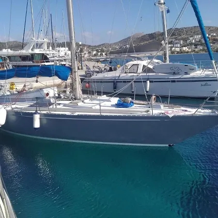 Hotel en barco Cyclades Sailing Experience *