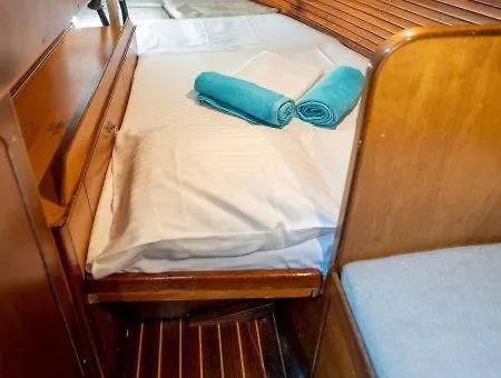 Cyclades Sailing Experience Finikas (Syros)
